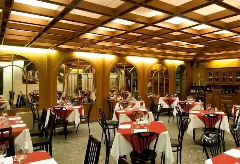 בית מלון כפרי Residence Universo