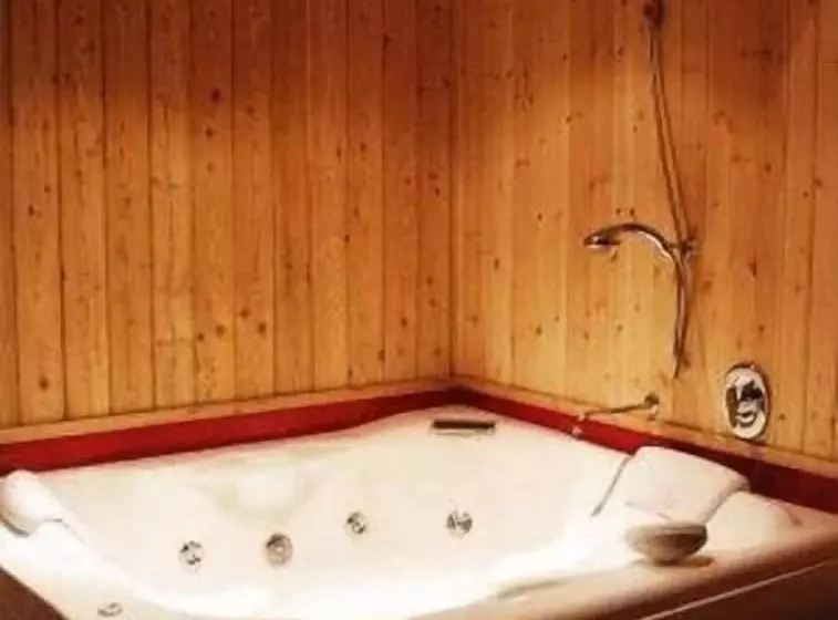 בית מלון כפרי Residence Universo