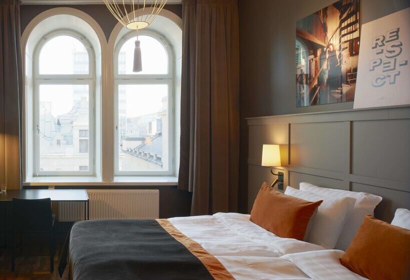 هتل Scandic Grand Central
