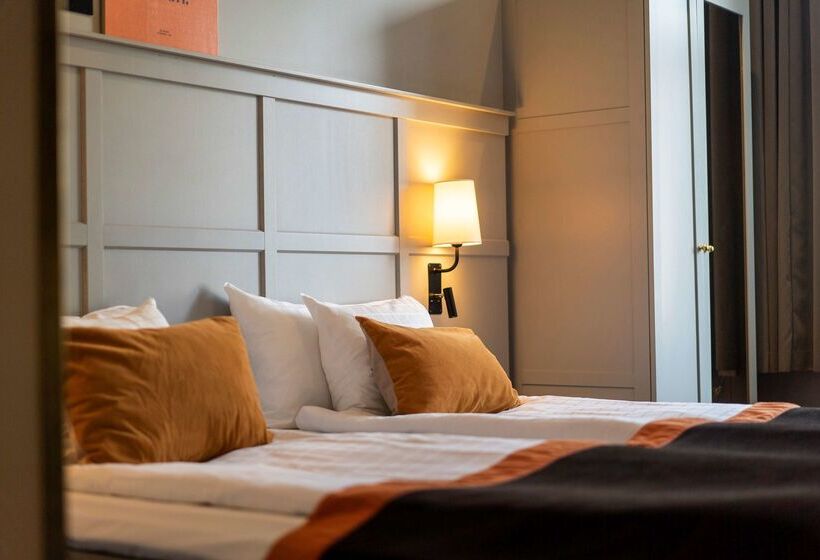 هتل Scandic Grand Central