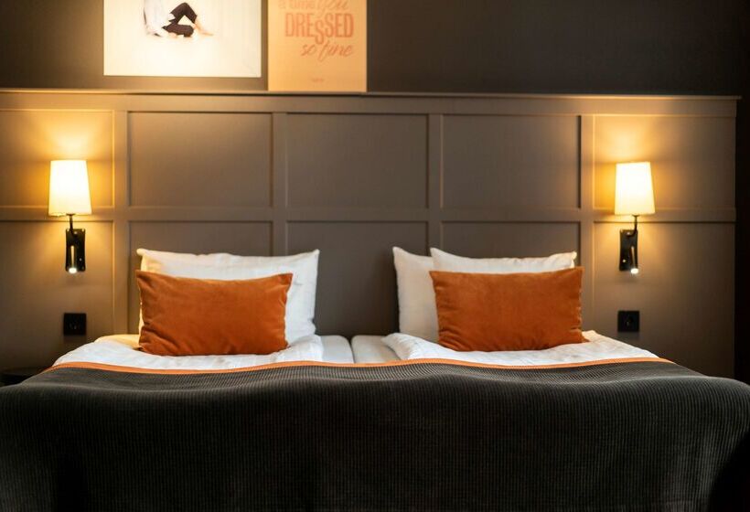 هتل Scandic Grand Central