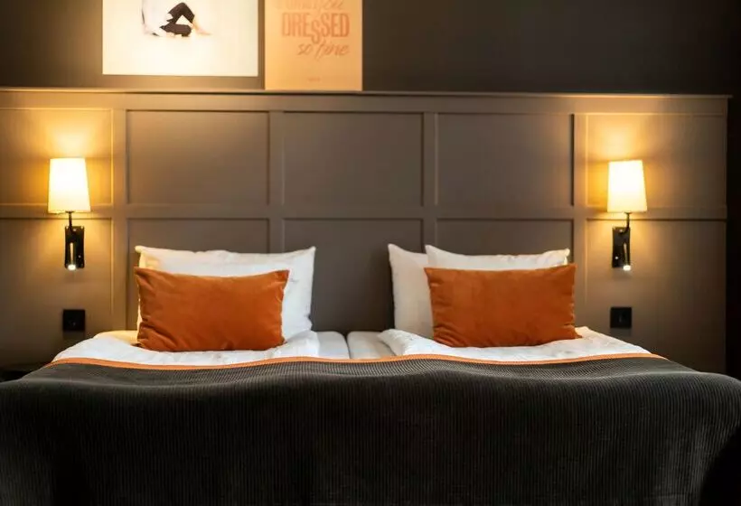 בית מלון כפרי Scandic Grand Central