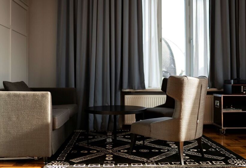 هتل Scandic Grand Central