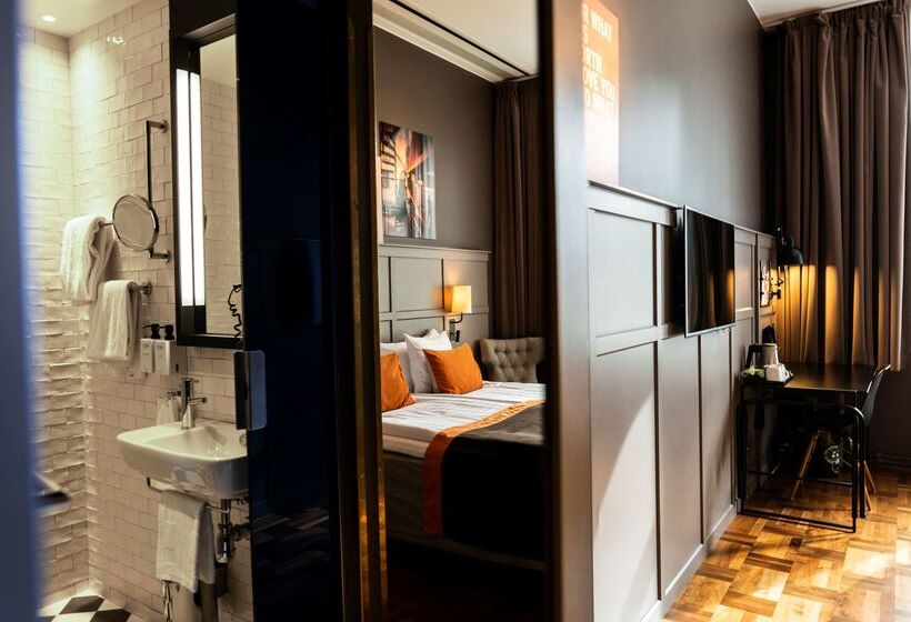 هتل Scandic Grand Central