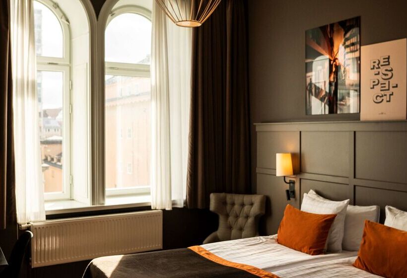 هتل Scandic Grand Central