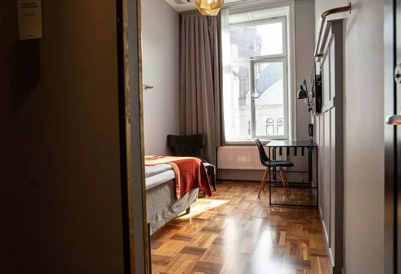 בית מלון כפרי Scandic Grand Central