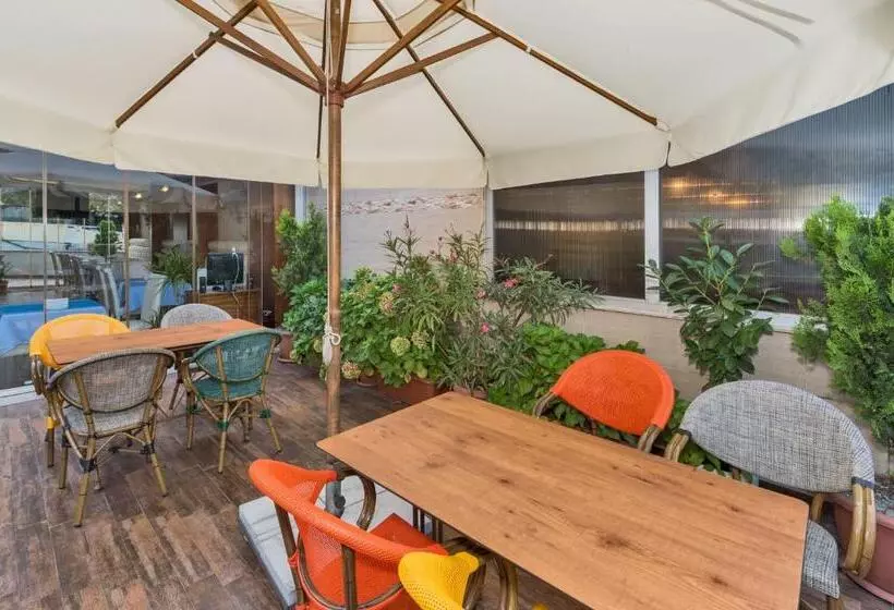 Hotel The Empress Theodora