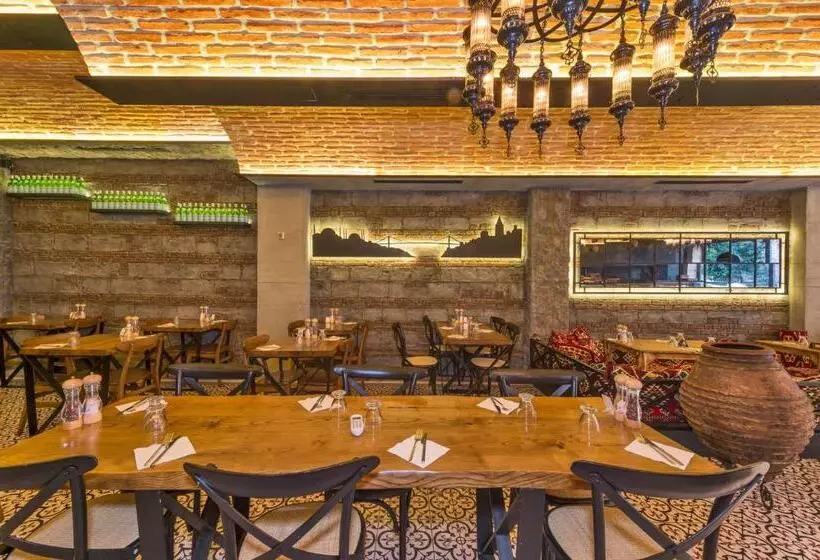 Hotel The Empress Theodora