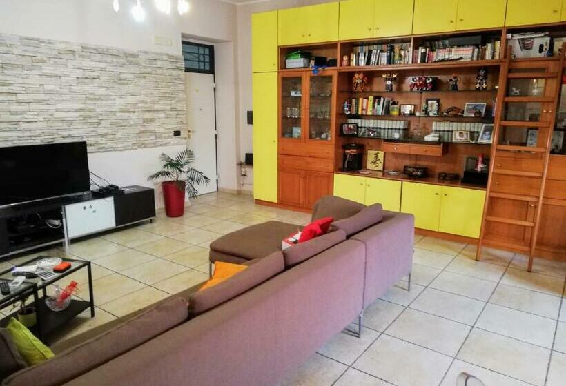 ベッドアンドブレックファースト Oasi Di Frattamaggiore