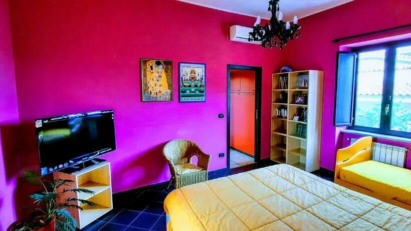 ベッドアンドブレックファースト Oasi Di Frattamaggiore