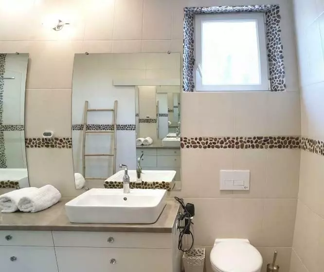 Majatalo Les Box Chambre D Hôtes