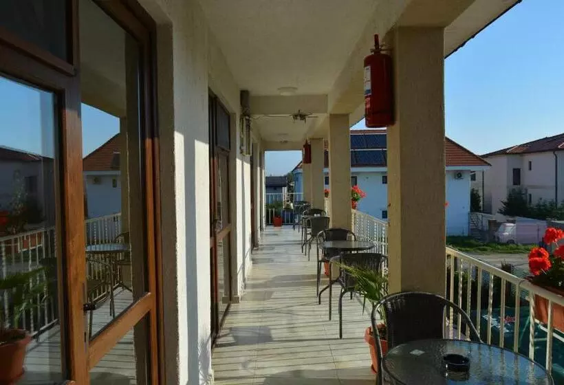 Majatalo Vila Azaleea