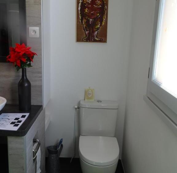 تختخواب و صبحانه La Bambouseraie