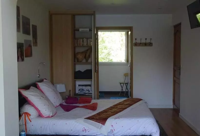 ベッドアンドブレックファースト La Bambouseraie