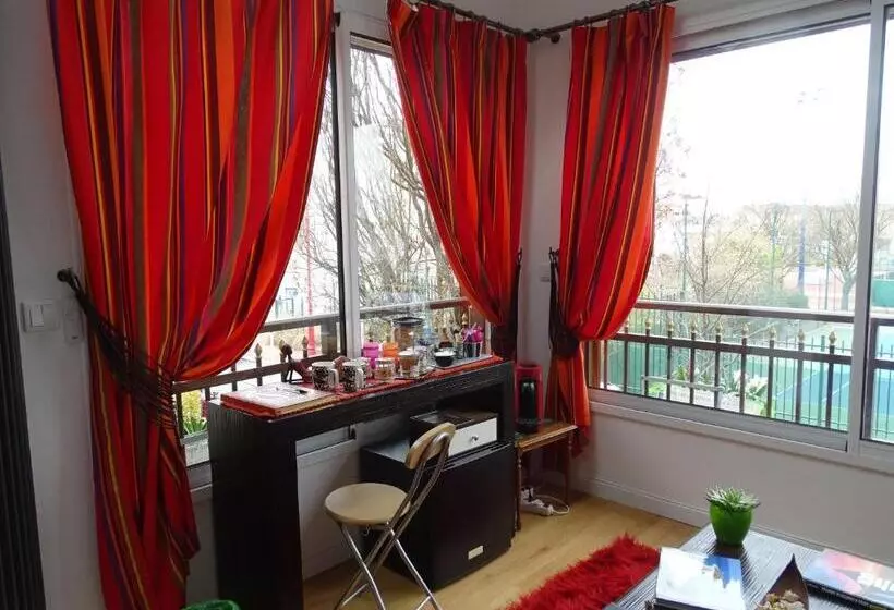 ベッドアンドブレックファースト La Bambouseraie