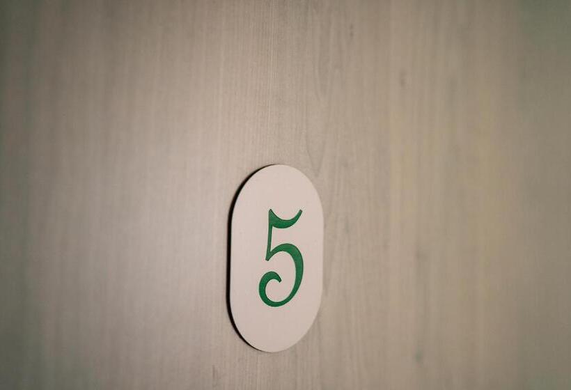 مبيت وإفطار La Dimora Degli Artisti