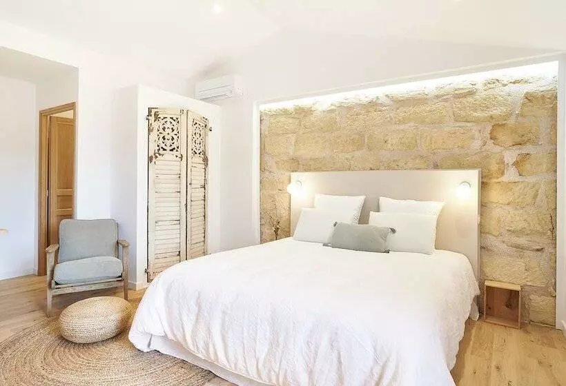 Bed and Breakfast Maison 1634 Parking, Petit Dejeuner Compris, Proche Centre, Climatisation, Piscine