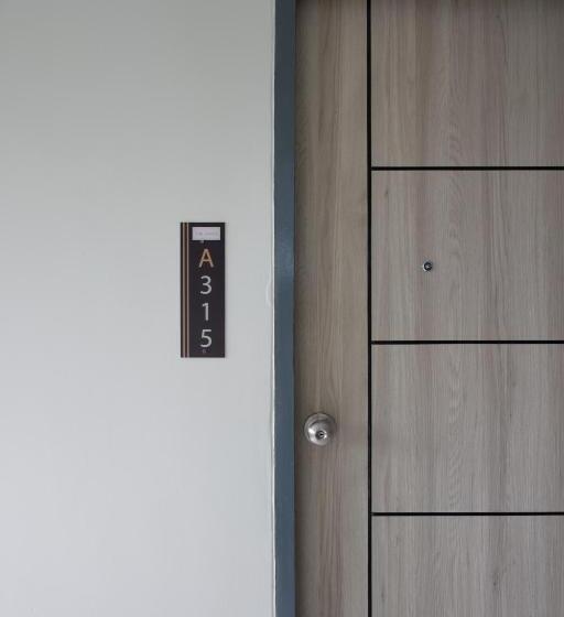 ホテル The Grace Kok Udom