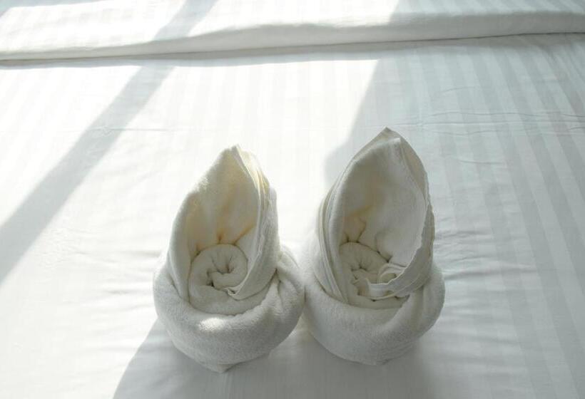 ホテル The Grace Kok Udom