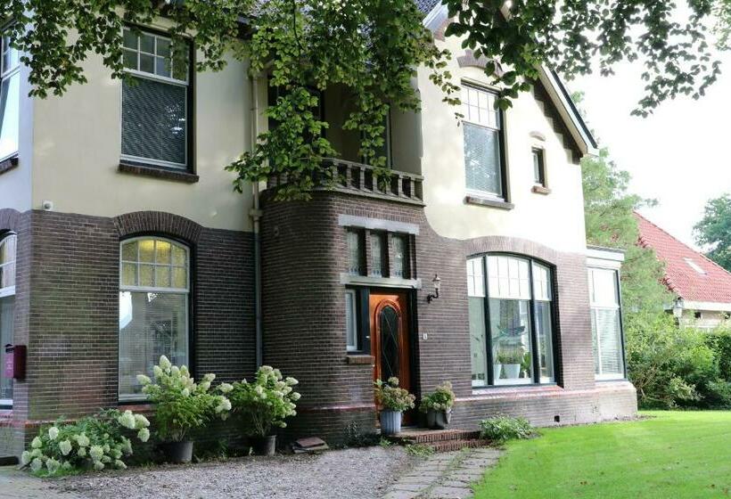 مبيت وإفطار Het Doktershuys