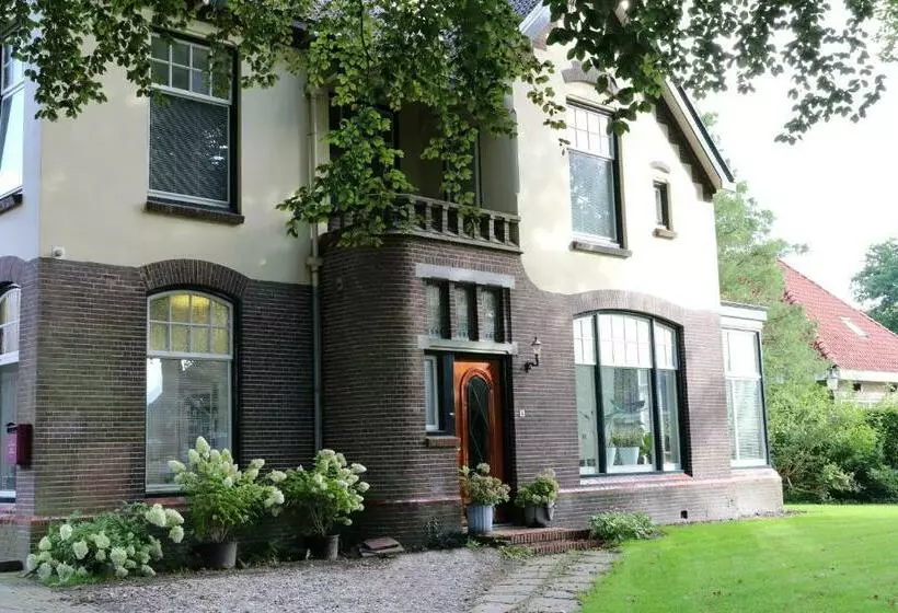 Aamiaismajoitus (B&B) Het Doktershuys