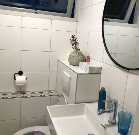 مبيت وإفطار Het Doktershuys