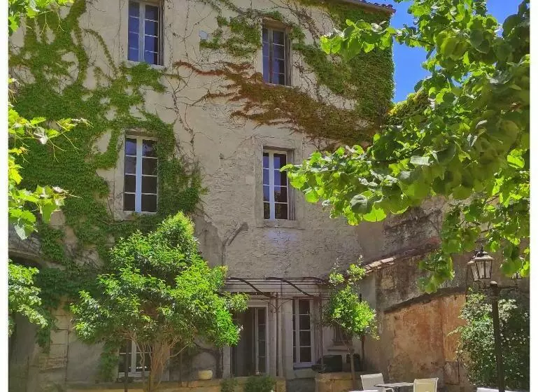 Aamiaismajoitus (B&B) La Vigneronne Des Costières
