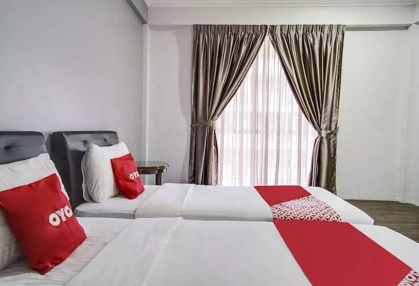 Hotelli Capital O 90490 Zaques