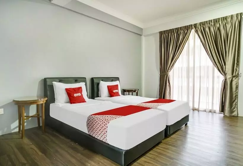 Hotelli Capital O 90490 Zaques