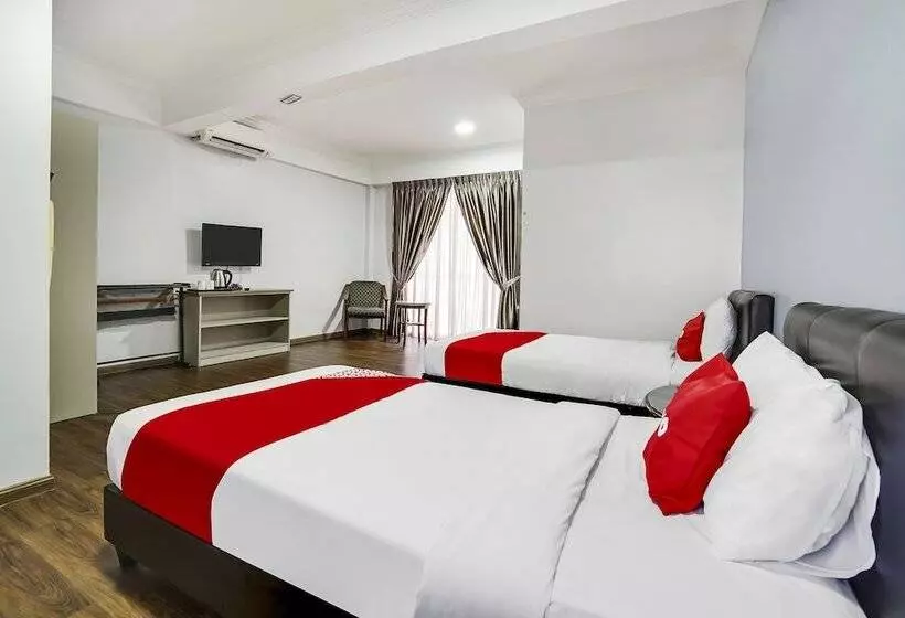 Hotelli Capital O 90490 Zaques