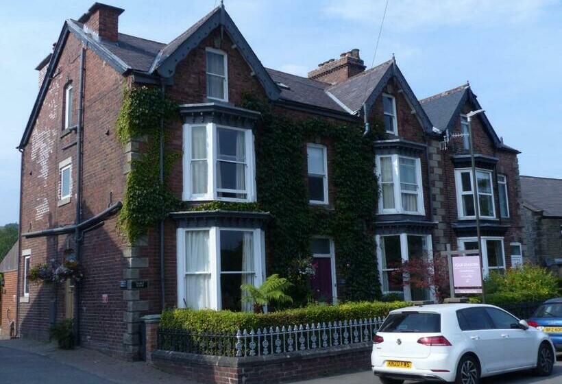 펜션 Four Seasons Guesthouse