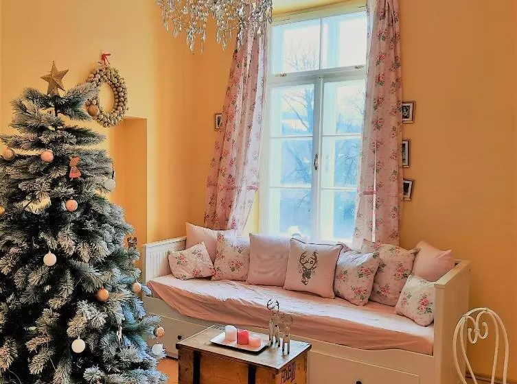 Sisi Schloss Rudolfsvilla   Appartement Gisela