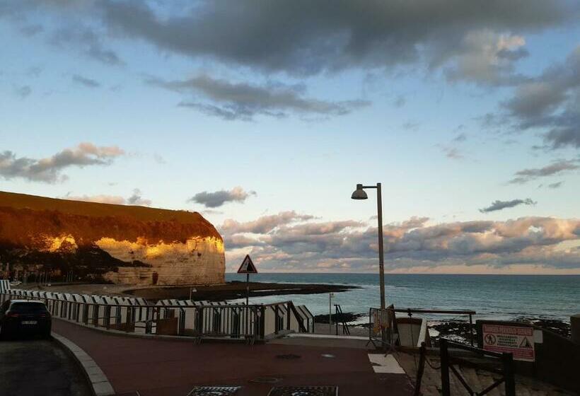 تختخواب و صبحانه La Maison D Yport