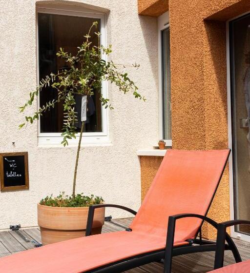 تختخواب و صبحانه La Maison D Yport