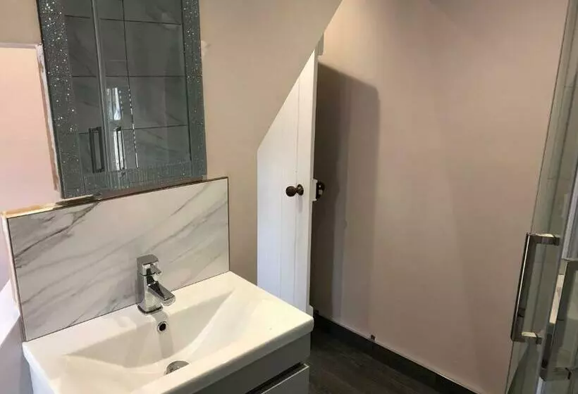 Aamiaismajoitus (B&B) Mount Street House