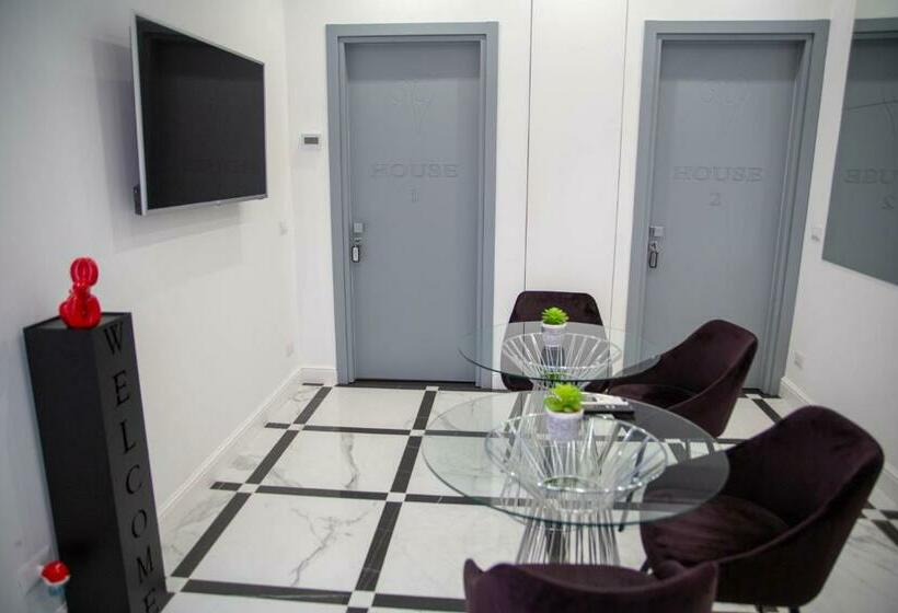 تختخواب و صبحانه Flyhouse Fiumicino