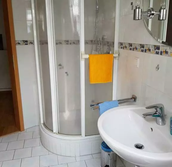 Majatalo Gästezimmer Aschenbrenner