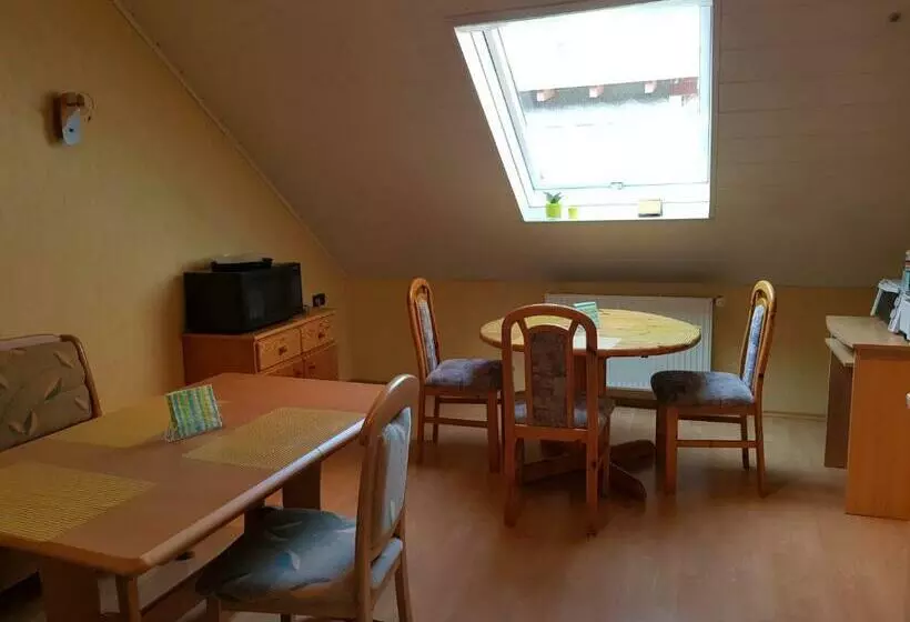 Majatalo Gästezimmer Aschenbrenner