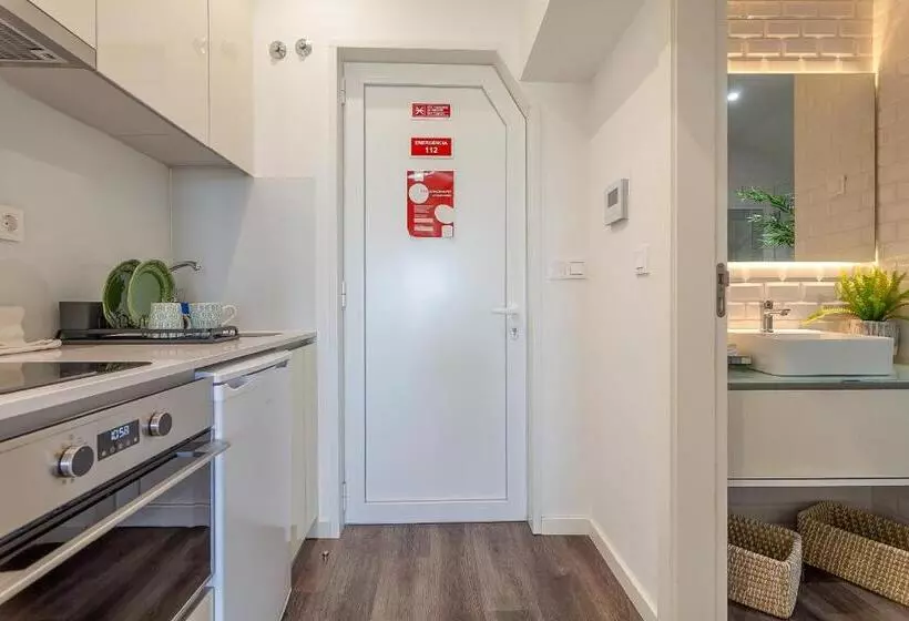 پانسیون Urbana Homes By Home Sweet Home Aveiro