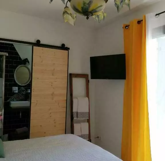 ベッドアンドブレックファースト Chambre D Hôte Margot Te