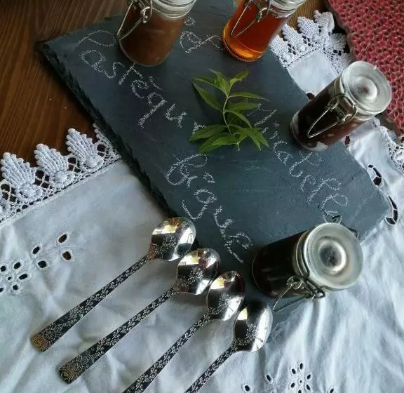 ベッドアンドブレックファースト Chambre D Hôte Margot Te