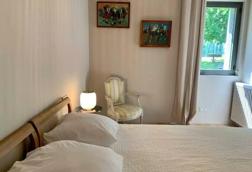 Aamiaismajoitus (B&B) Domaine Du Pont Salmois