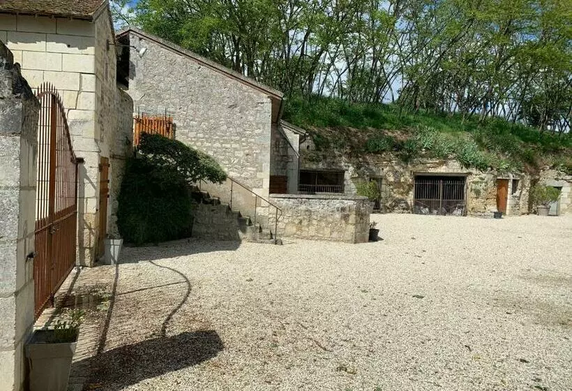 Aamiaismajoitus (B&B) Domaine Du Pont Salmois