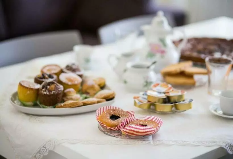 Aamiaismajoitus (B&B) La Casa Del Tenore