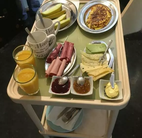 Aamiaismajoitus (B&B) Rumah Senang