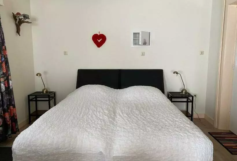 Aamiaismajoitus (B&B) Rumah Senang