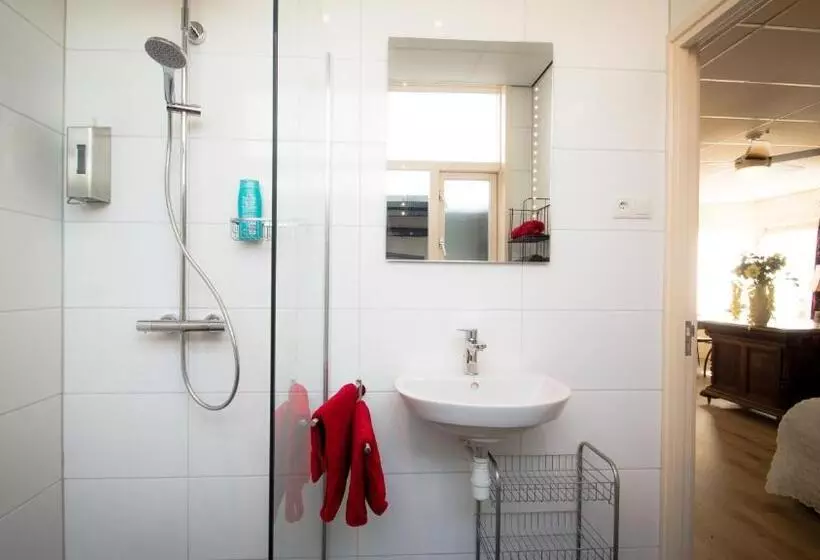 Aamiaismajoitus (B&B) Rumah Senang