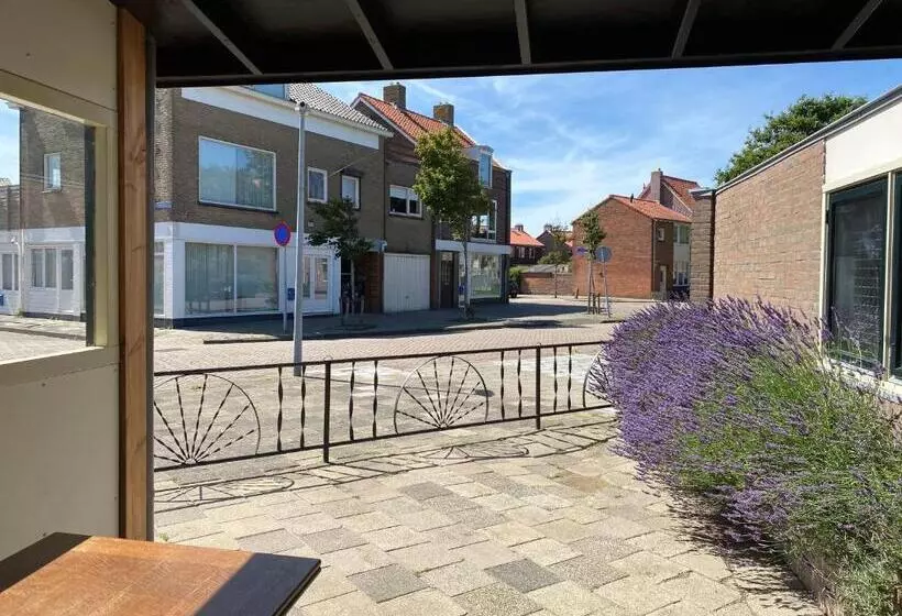 Aamiaismajoitus (B&B) Rumah Senang