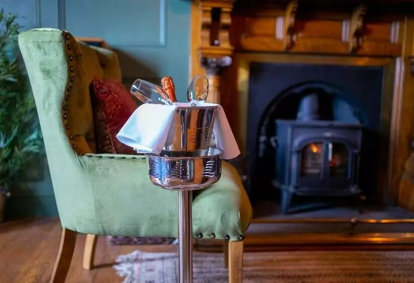 ベッドアンドブレックファースト Shibden Hall View