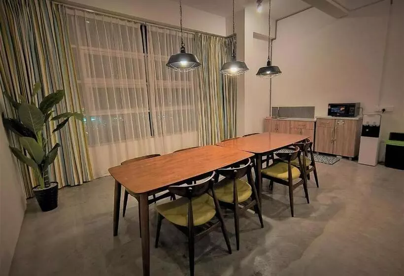 Hotelli Mwv Suite Room